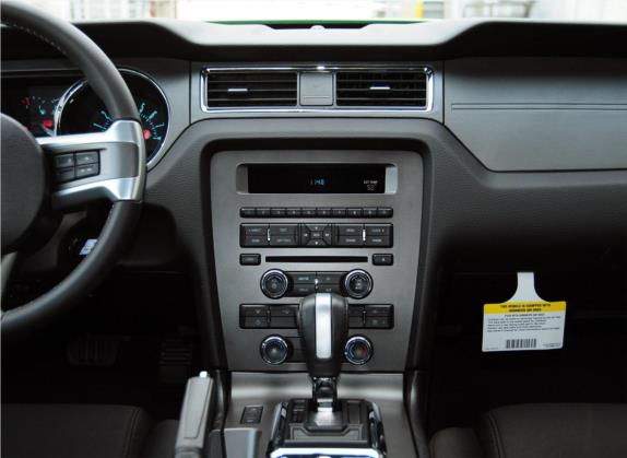Mustang 2013款 3.7L 自动标准型 中控类   中控台