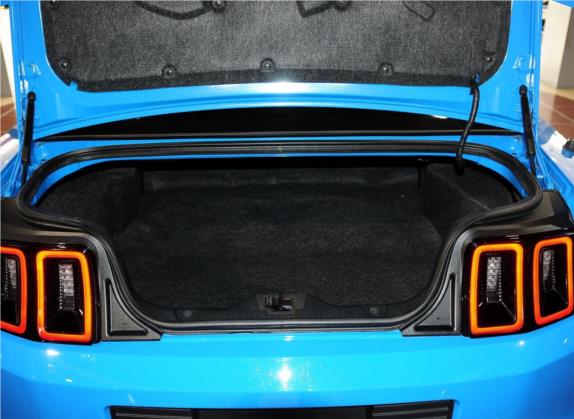 Mustang 2013款 5.0L GT自动标准型 车厢座椅   后备厢