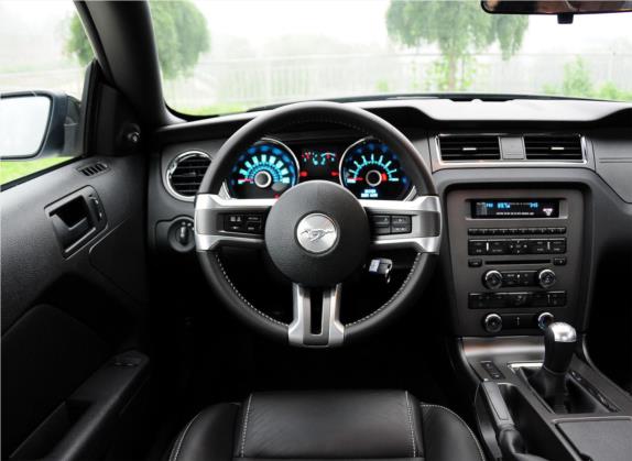 Mustang 2013款 3.7L 手动标准型 中控类   驾驶位