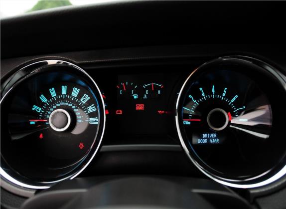 Mustang 2013款 3.7L 手动标准型 中控类   仪表盘