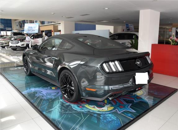 Mustang 2015款 2.3T 性能版 外观   斜后