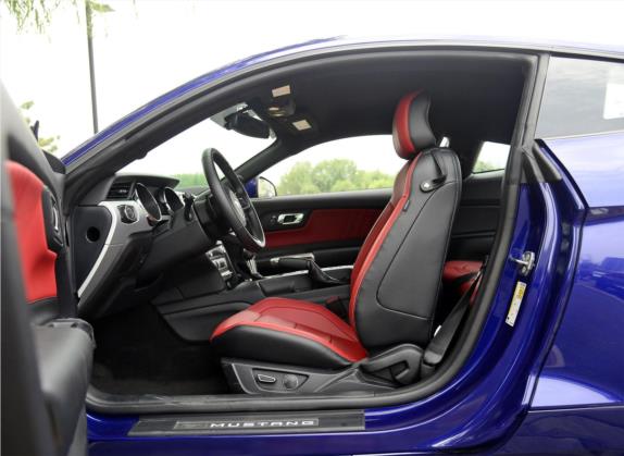 Mustang 2015款 5.0L GT 性能版 车厢座椅   前排空间
