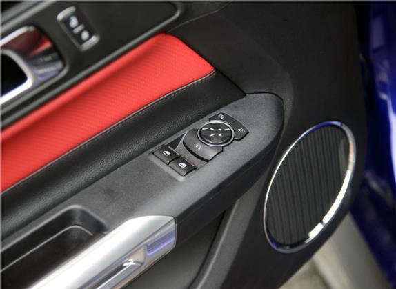 Mustang 2015款 5.0L GT 性能版 车厢座椅   门窗控制