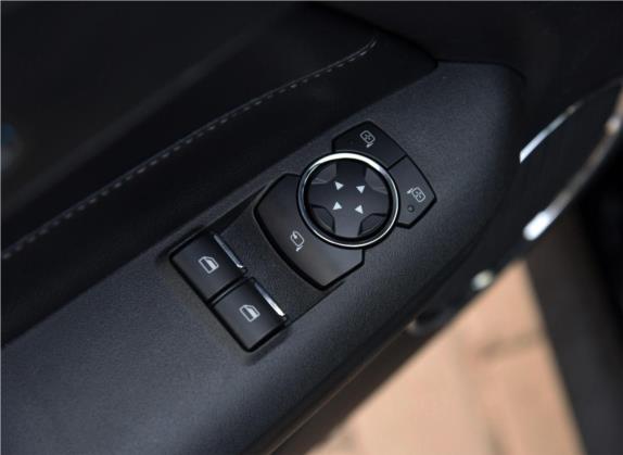 Mustang 2017款 2.3T 性能版 车厢座椅   门窗控制