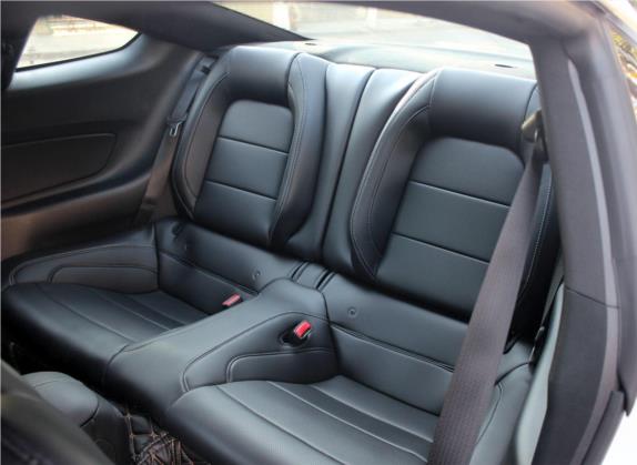 Mustang 2017款 5.0L GT 性能版 车厢座椅   后排空间