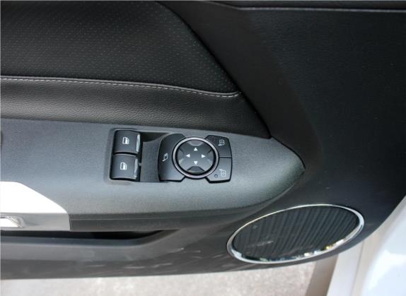 Mustang 2017款 5.0L GT 性能版 车厢座椅   门窗控制