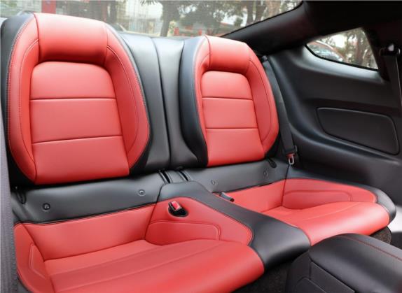Mustang 2017款 5.0L GT 运动版 车厢座椅   后排空间