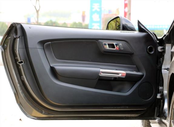 Mustang 2017款 5.0L GT 运动版 车厢座椅   前门板