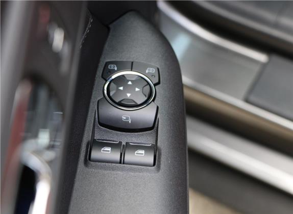 Mustang 2017款 5.0L GT 运动版 车厢座椅   门窗控制