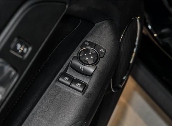 Mustang 2018款 2.3L EcoBoost 车厢座椅   门窗控制
