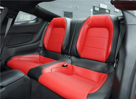 Mustang 2020款 2.3L EcoBoost 黑曜魅影特别版 车厢座椅   后排空间