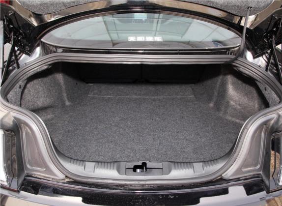 Mustang 2020款 2.3L EcoBoost 车厢座椅   后备厢