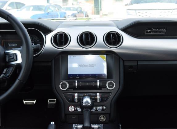 Mustang 2020款 2.3L EcoBoost 驰影性能进阶版 中控类   中控台