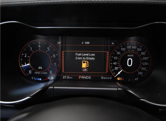 Mustang 2021款 2.3L EcoBoost 中控类   仪表盘
