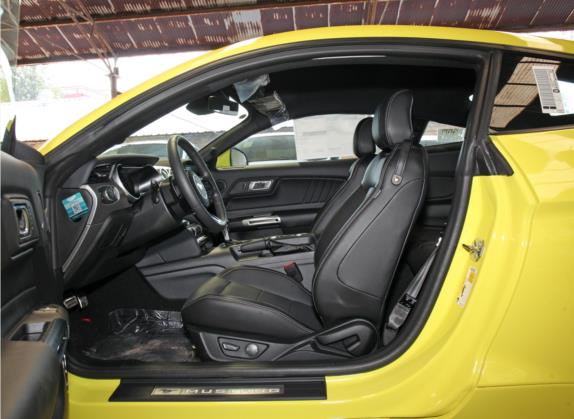 Mustang 2021款 2.3L EcoBoost 掠光复刻限量版 车厢座椅   前排空间