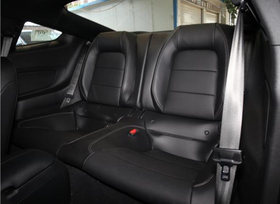 Mustang 2021款 2.3L EcoBoost 掠光复刻限量版 车厢座椅   后排空间