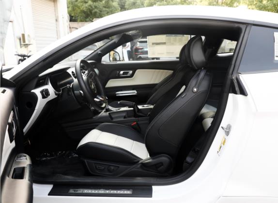 Mustang 2022款 2.3L EcoBoost 元光极昼限量版 车厢座椅   前排空间