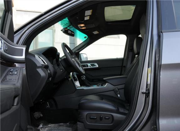 探险者(进口) 2013款 3.5L 尊享型 车厢座椅   前排空间