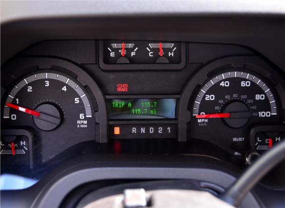福特E350 2011款 5.4L 铂金限量版 中控类   仪表盘