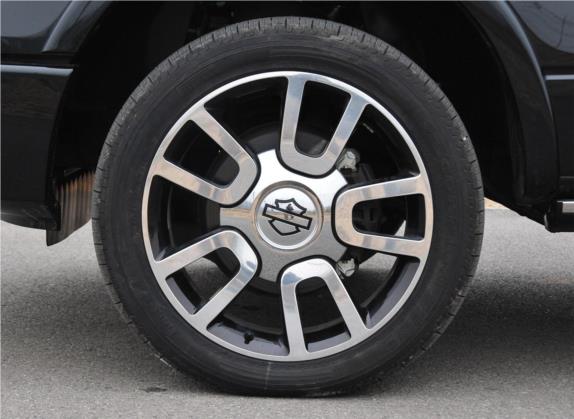 福特F-150 2011款 6.2L Harley-Davidson 其他细节类   前轮