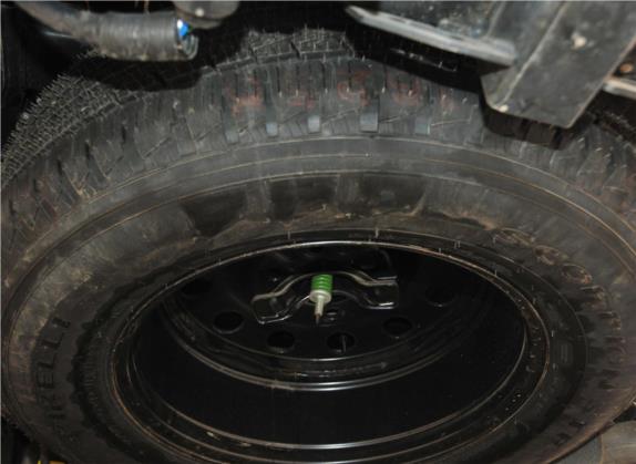 福特F-150 2011款 6.2L Harley-Davidson 其他细节类   备胎