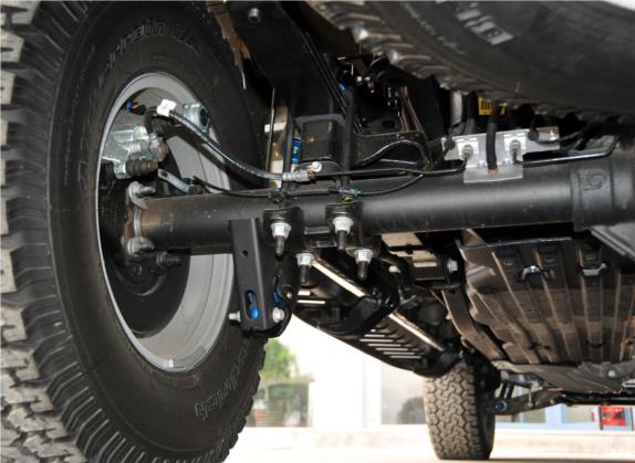 福特F-150 2011款 6.2L SVT Raptor SuperCrew 其他细节类   后悬架
