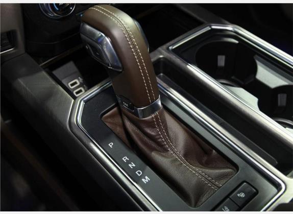 福特F-150 2019款 3.5T LTD 中控类   挡把