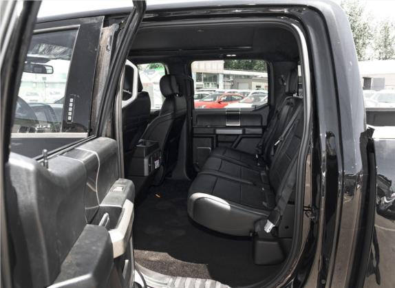 福特F-150 2019款 3.5T 猛禽性能劲化版 车厢座椅   后排空间