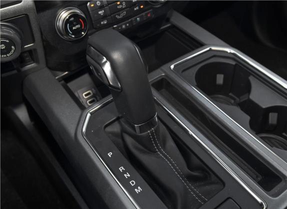 福特F-150 2019款 3.5T 猛禽性能劲化版 中控类   挡把