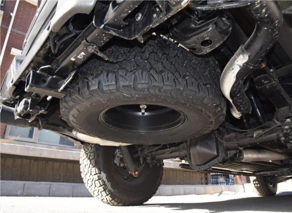福特F-150 2019款 3.5T 猛禽极地蓝光限量版 其他细节类   备胎