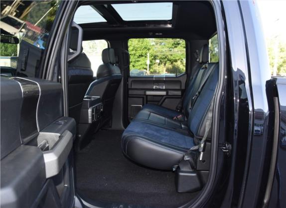福特F-150 2019款 3.5T 猛禽极地蓝光限量版 车厢座椅   后排空间