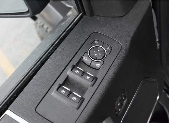 福特F-150 2019款 3.5T 猛禽极地蓝光限量版 车厢座椅   门窗控制
