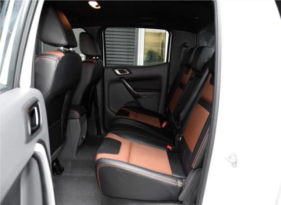Ranger(进口) 2018款 3.2TDCi Wildtrak 车厢座椅   后排空间