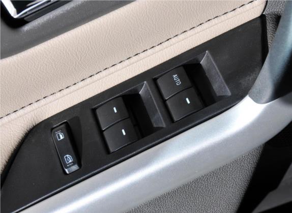 锐界(进口) 2011款 3.5L 精锐天窗版 车厢座椅   门窗控制