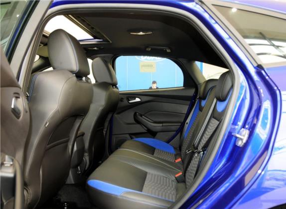 福克斯(进口) 2013款 2.0T ST 标准版 车厢座椅   后排空间