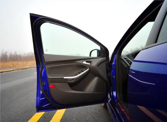 福克斯(进口) 2013款 2.0T ST 标准版 车厢座椅   前门板