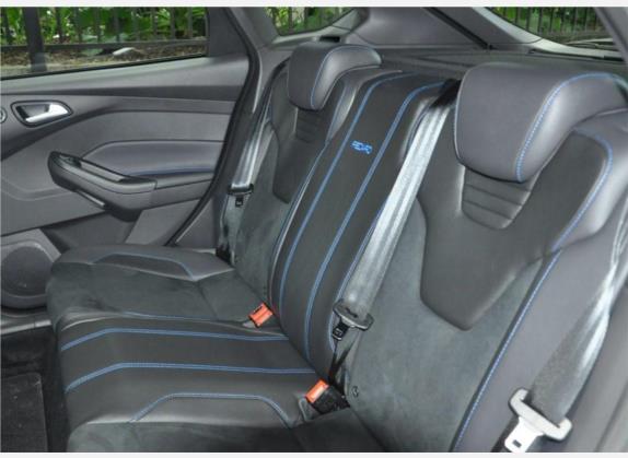 福克斯(进口) 2016款 2.3T RS 赛道版 车厢座椅   后排空间