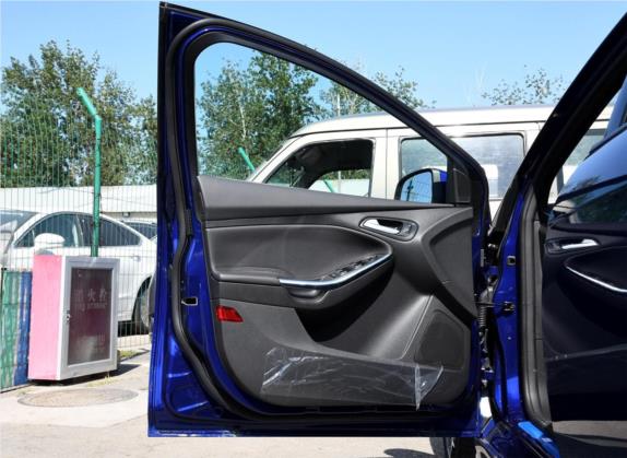 福克斯(进口) 2018款 2.0T ST 标准版 车厢座椅   前门板