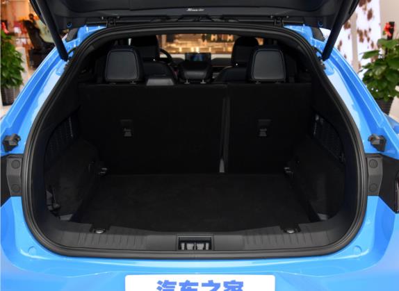 福特电马 2021款 GT First Edition 车厢座椅   后备厢