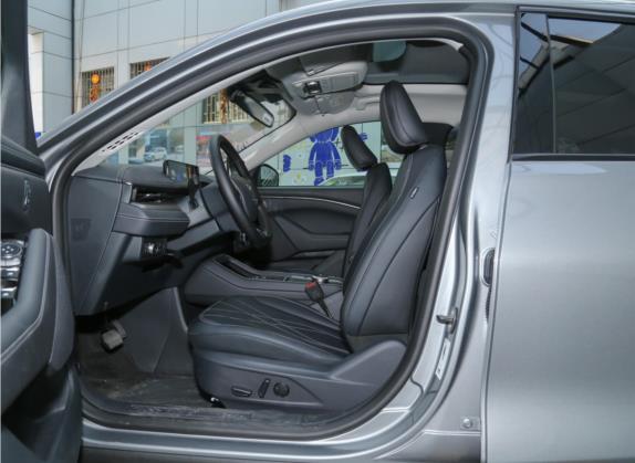 福特电马 2021款 无疆后驱版(长续航) 车厢座椅   前排空间