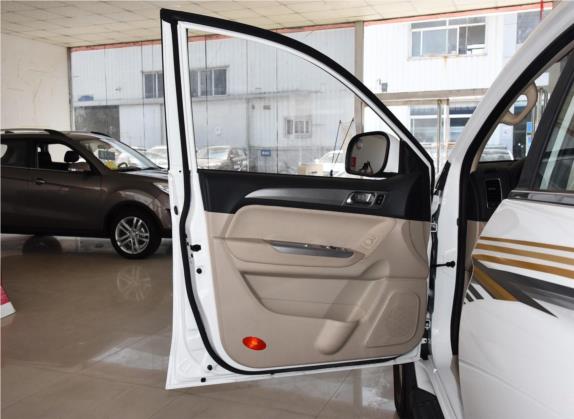 萨瓦纳 2015款 2.0T 手动两驱汽油豪华版7座 车厢座椅   前门板