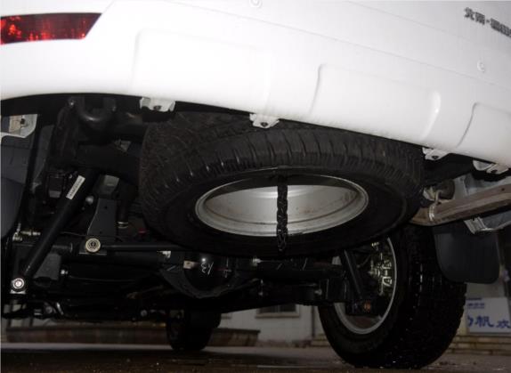 萨瓦纳 2015款 2.8T 手动两驱柴油豪华版5座 其他细节类   备胎
