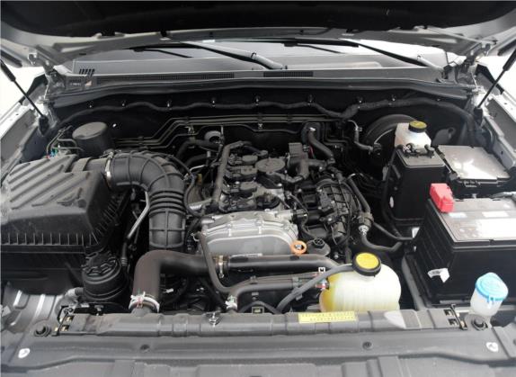 萨瓦纳 2016款 2.0T 自动四驱汽油至尊版5座 其他细节类   发动机舱