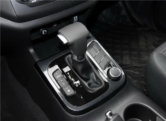 萨瓦纳 2016款 2.0T 自动四驱汽油豪华版5座 中控类   挡把