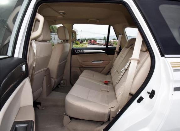 萨瓦纳 2016款 2.8T 手动两驱柴油至尊版5座 车厢座椅   后排空间