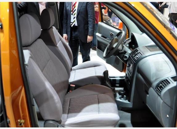 迷迪 2009款 宜商 1.6L 长车身标准型 车厢座椅   前排空间
