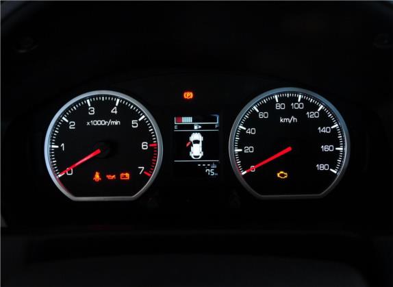 星朗 2013款 1.5L 七座豪华型 中控类   仪表盘