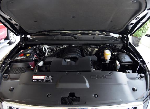 YUKON 2016款 6.2L XL DENALI至尊加长版 4WD 其他细节类   发动机舱