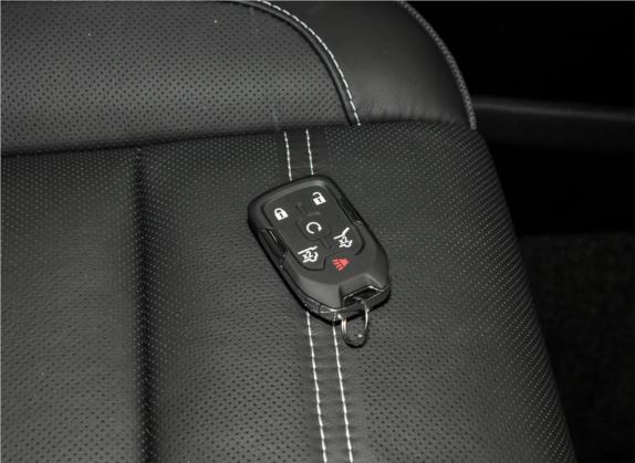 YUKON 2018款 6.2L DENALI至尊长轴版 4WD 其他细节类   钥匙