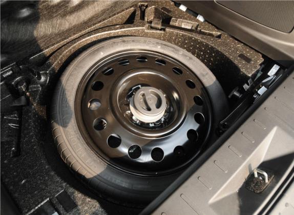 TERRAIN 2012款 3.0L 标准型 其他细节类   备胎